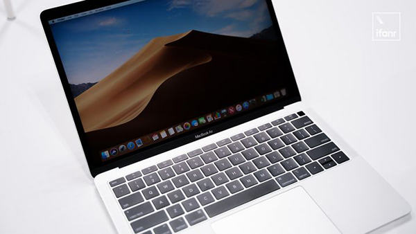 新 MacBook Air 现场上手：它让 MacBook 变得有点尴尬了
